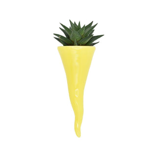 Yellow plant holder horn